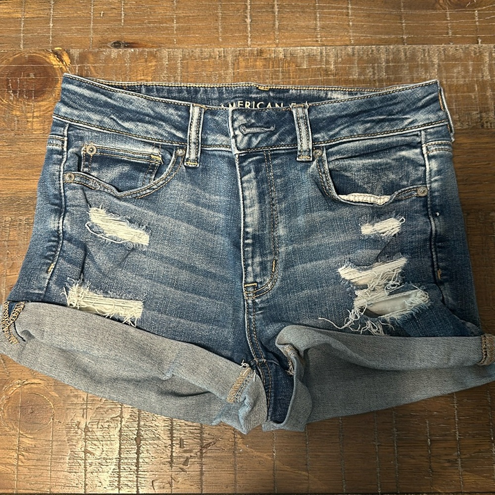 American Eagle Next Level Stretch Hi-Rise Shortie Distressed short